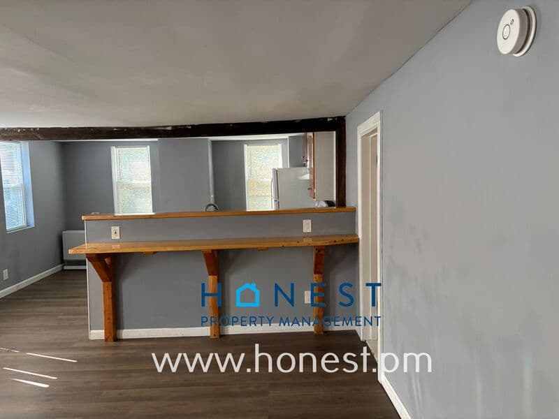 Topsham Condo: 8 Green Street