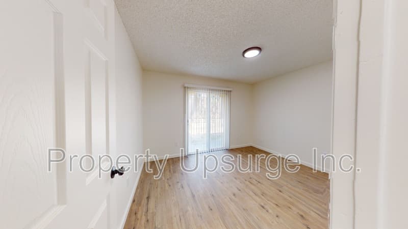 Redding Apartment: 1230 Canby Rd