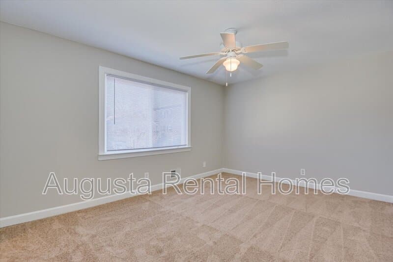 Augusta Townhome: 2905 Arrowhead Drive - E10