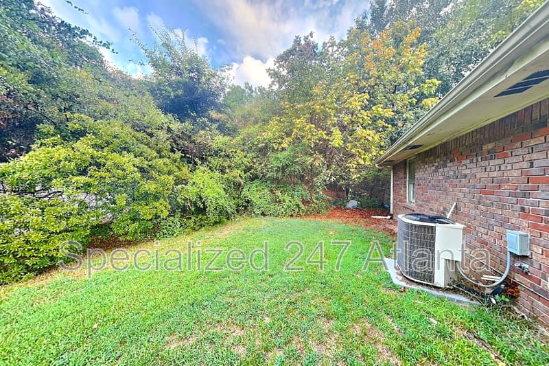 Cartersville House: 17 Fieldstone Ct NW