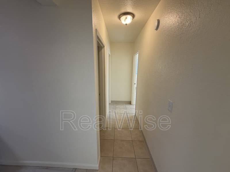 Glendale Condo: 552 Pacific Ave