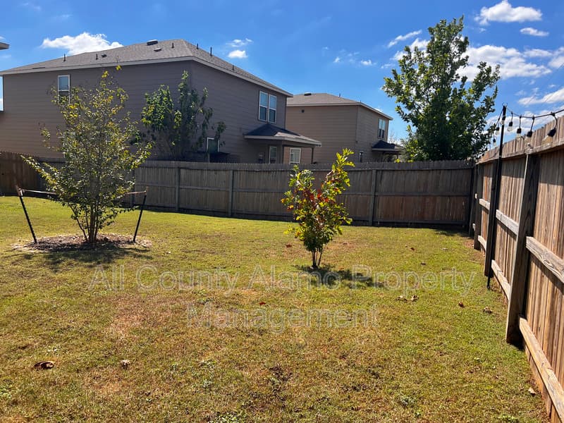 Selma House: 419 Harvest Point