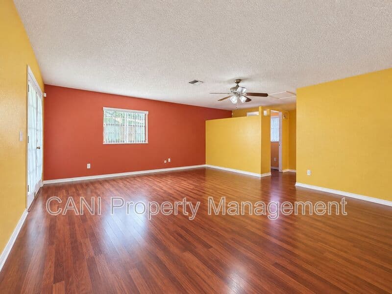 Sanford House: 1003 W 9th Street