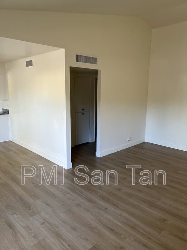 Tempe Condo: 10 West Concorda Dr
