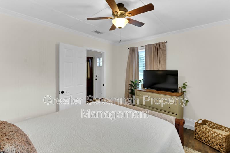 Rincon House: 304 East Fourth Street