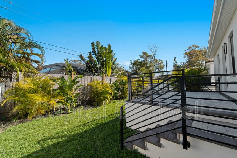 Sarasota House: 2345 Bahia Vista St