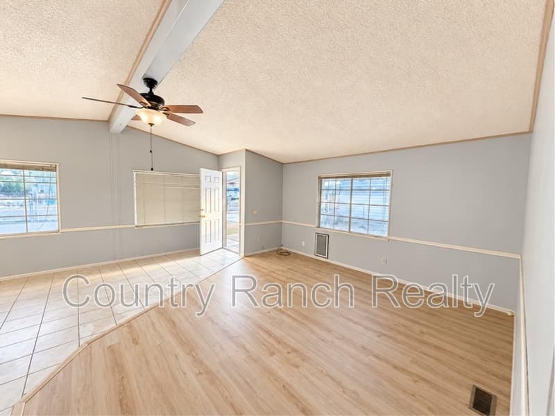 Bullhead City House: 530 Havasu Lane