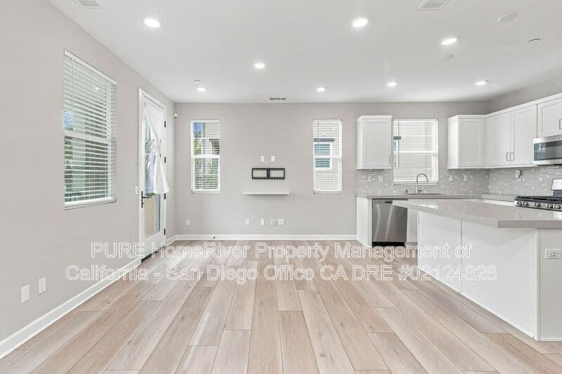 San Marcos House: 1233 Sunrise View