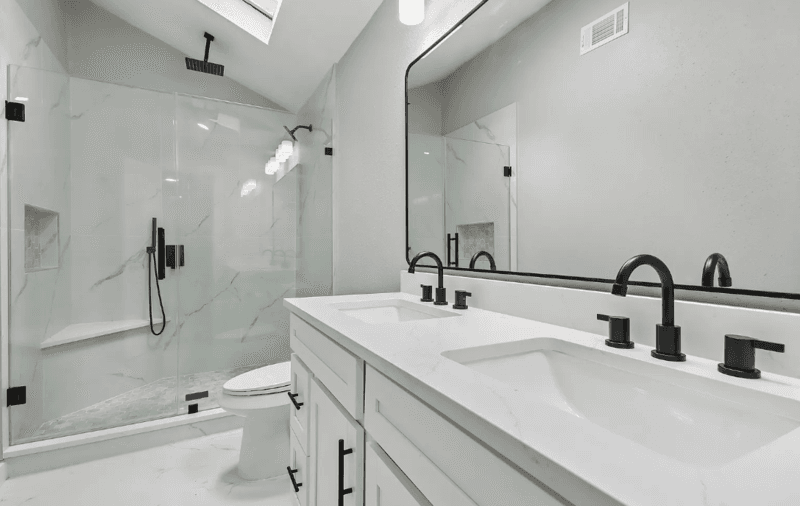 Magnolia House: 25319 Penguin Street