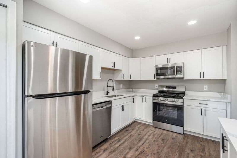 Fredericksburg House: 10701 Houck Dr