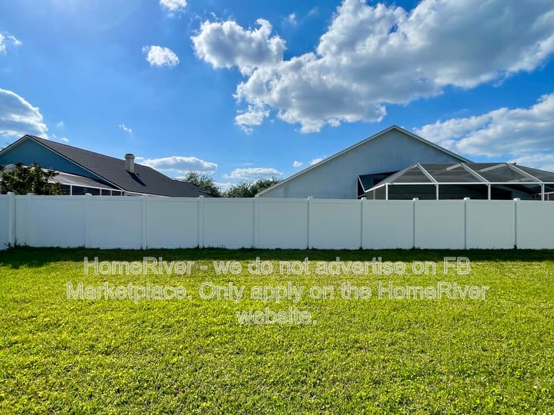 Tampa House: 10014 Cypress Shadow Ave