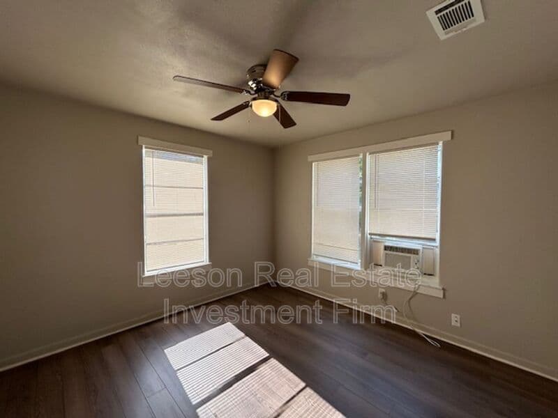 Bossier City House: 2632 & 2634 Foster Street