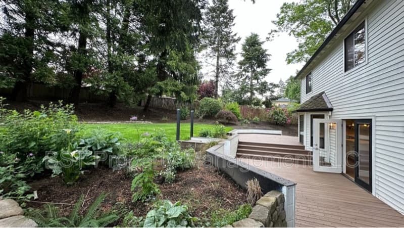 West Linn House: 25130 Rancho Lobo Court