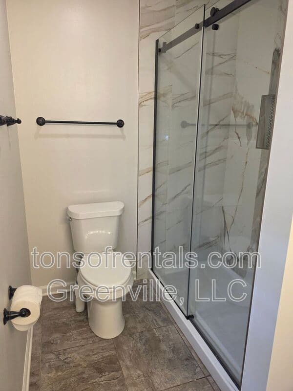 Greenville House: 100 Tanacross Way