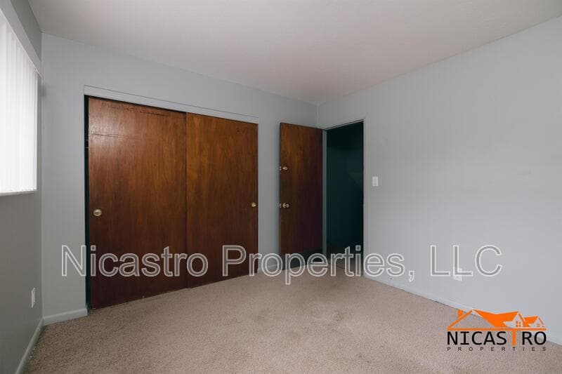 Columbus Condo: 215 East Lane Avenue - D
