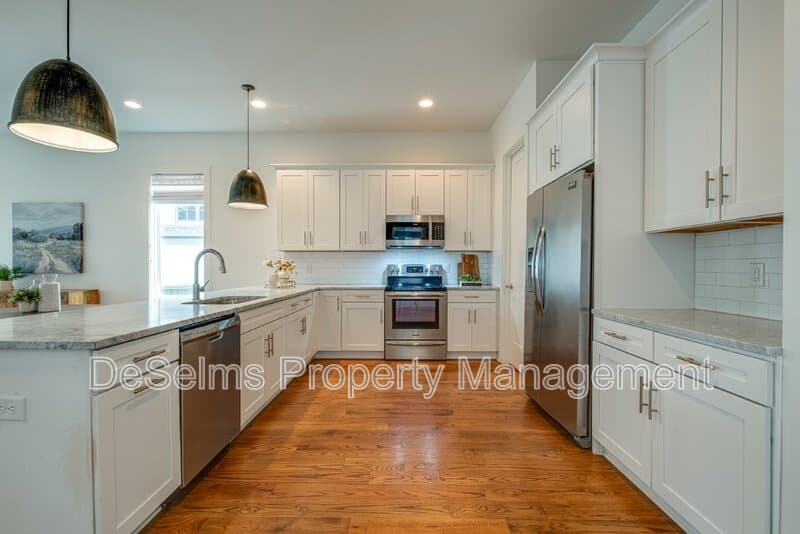 Nashville House: 3491 Ruland Pl