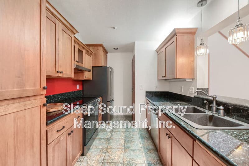 Portland Condo: 201 N Hayden Bay Dr