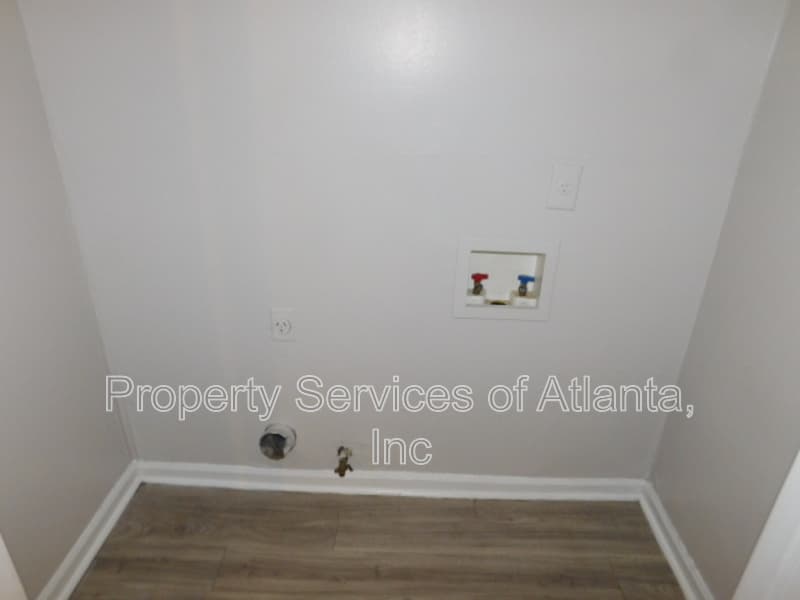 Jonesboro House: 7593 Casper Ct