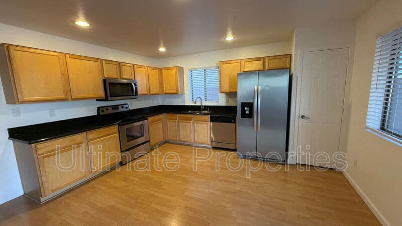 Surprise House: 11486 West Austin Thomas Drive