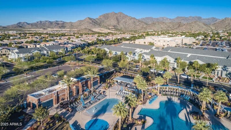Buckeye House: 4301 N Golf Dr