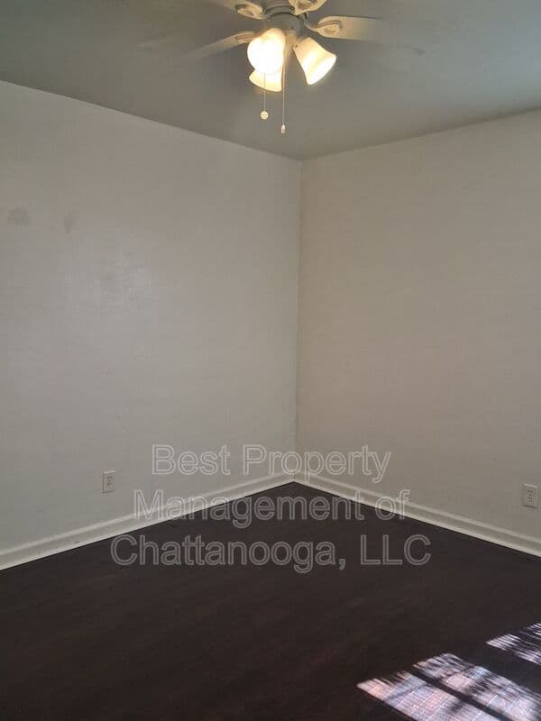 Chattanooga House: 221/223 Vreeland St