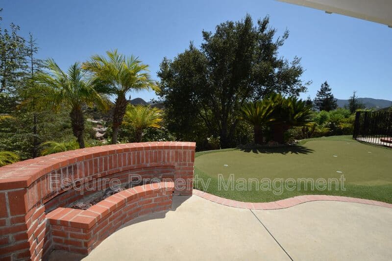 LAKE SHERWOOD House: 1674 BUSHGROVE CT