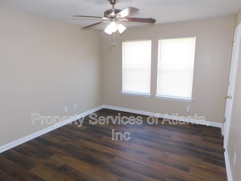 Douglasville House: 2228 Tuley Dr