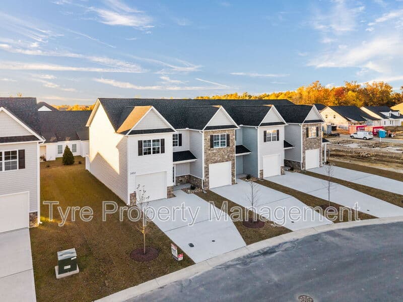 Greenville Townhome: 1904 Newbury Way