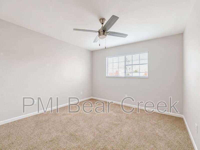 Houston Condo: 1824 Thonig Road