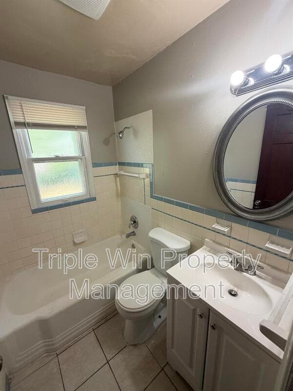 Saint Louis House: 7417 Pleaseway Drive