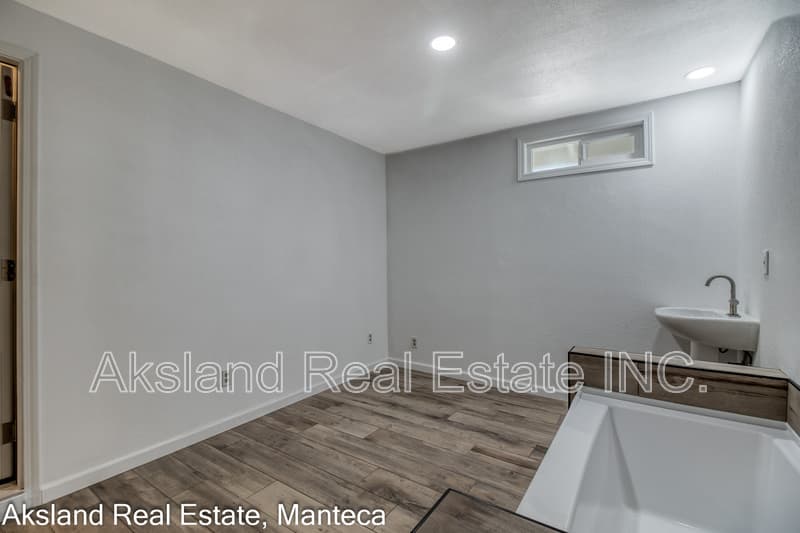 Manteca Condo: 3009 West Lathrop Road - 1