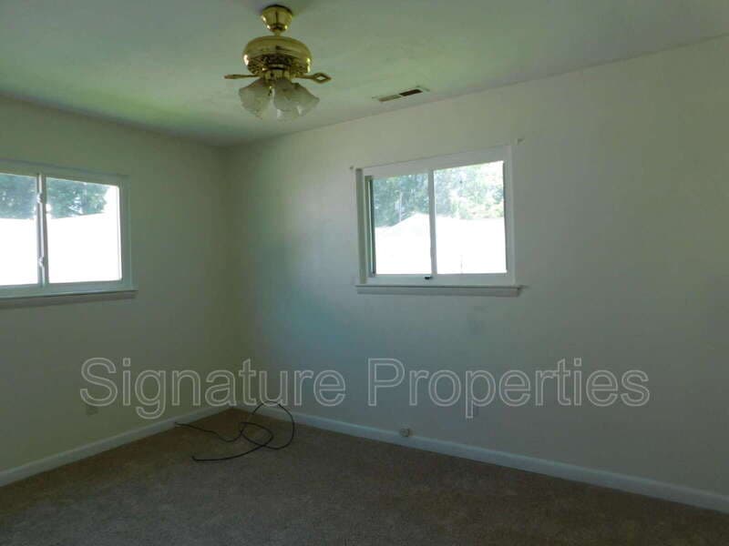 Virginia Beach House: 3825 Annie Ln