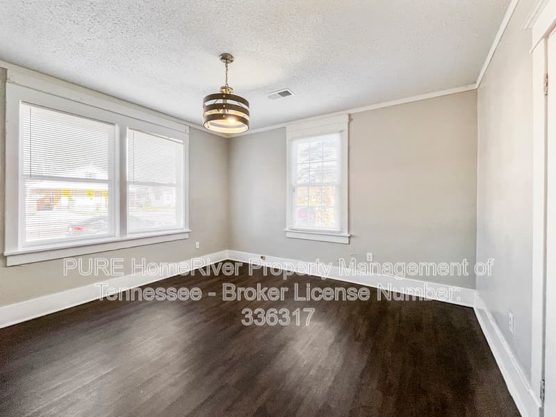 Memphis House: 880 N Watkins St