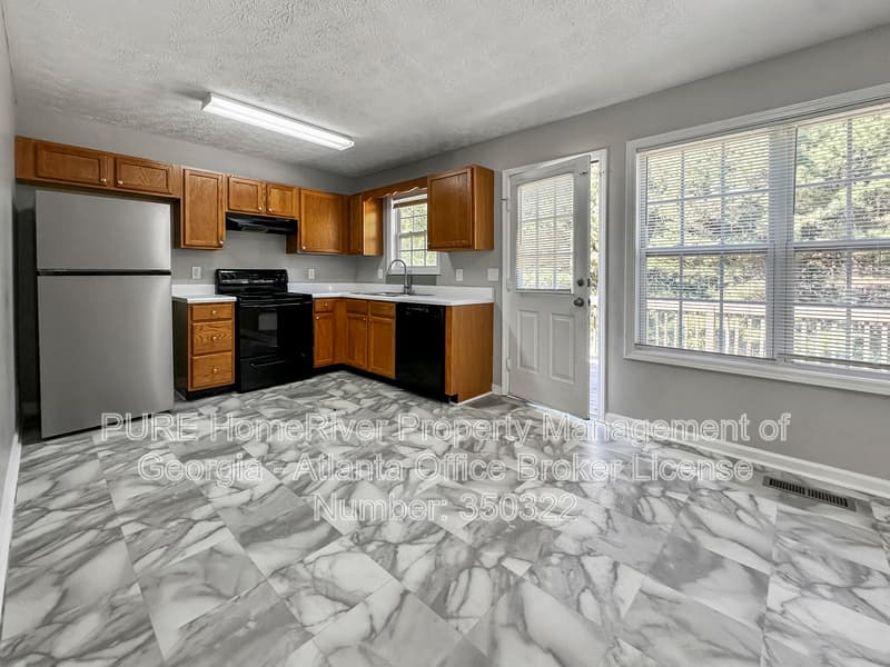 Temple House: 121 Maplewood Dr