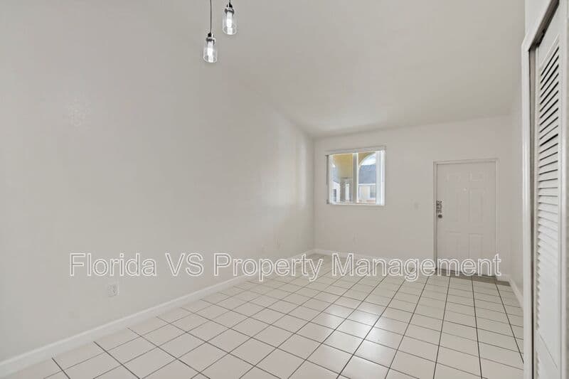 Homestead Condo: 1663 SE 29 st.