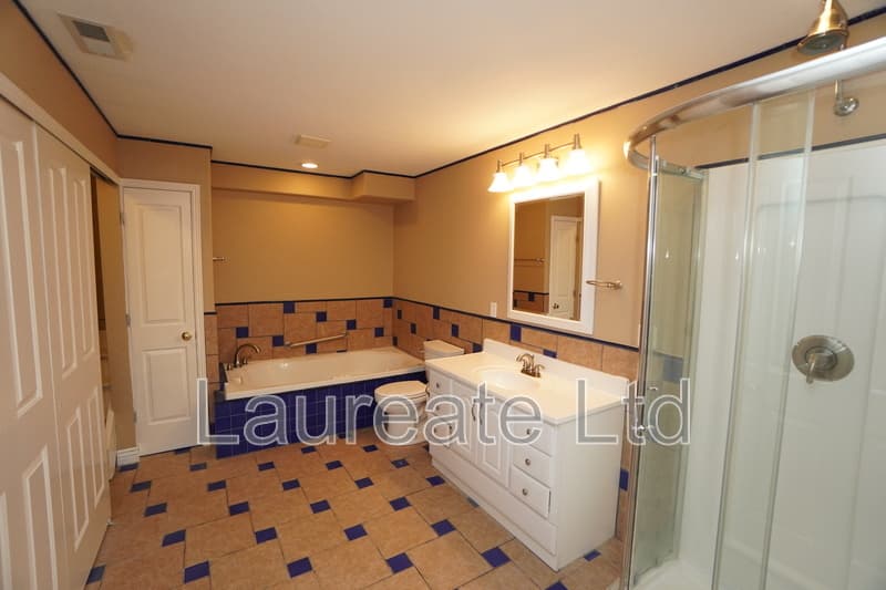 Aurora House: 3036 S Waco Ct