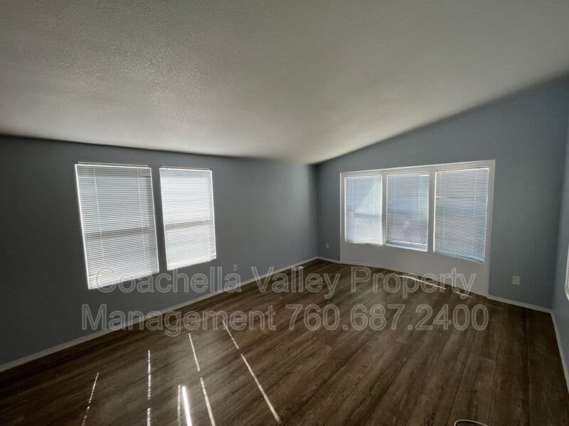 Desert Hot Springs House: 15300 Palm Dr