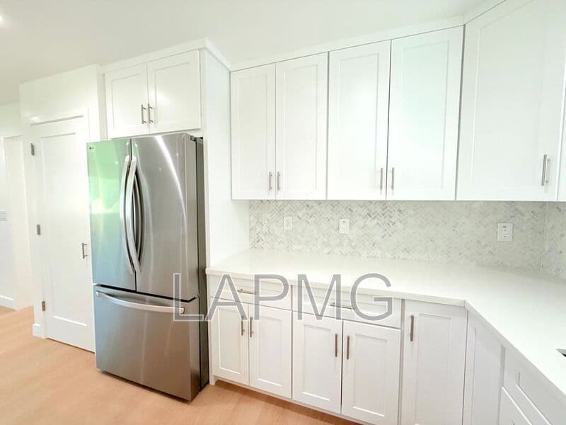 Pacoima House: 10839 Fellows Avenue