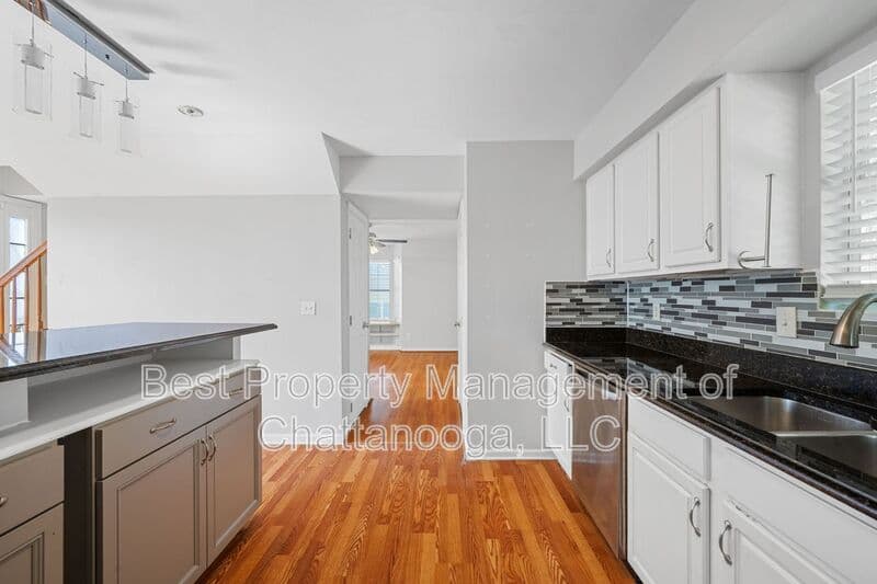 Ooltewah House: 5637 Tucker Rd