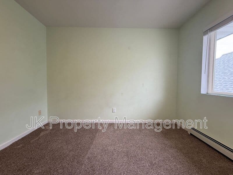 Great Falls Condo: 1508 5th Street NW