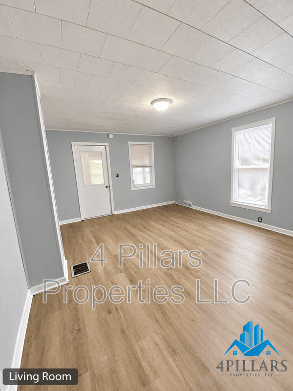 La Porte Condo: 134 Belden St