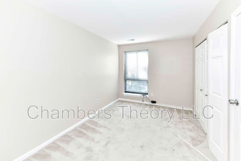 Reston Condo: 11244 Chestnut Grove Sq.