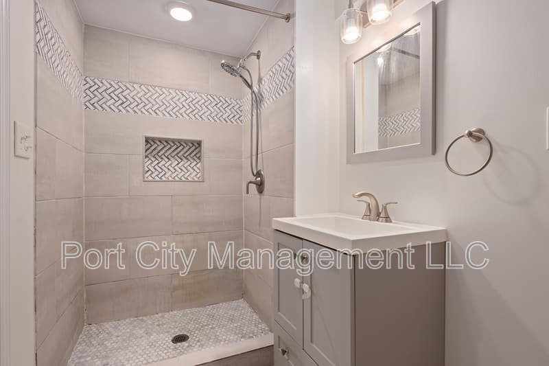 Gwynn Oak House: 7017 Yataruba Drive