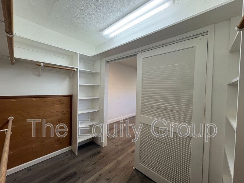 Dinuba House: 341 North Garden Dr