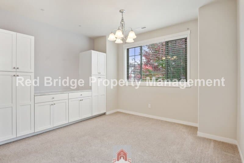 Wilsonville Townhome: 28520 SW Paris Ave