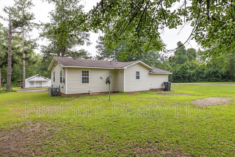 Augusta House: 2140 Veterans Drive