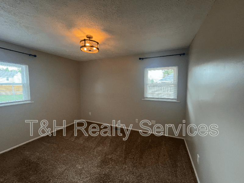 Kokomo House: 1306 Council Court