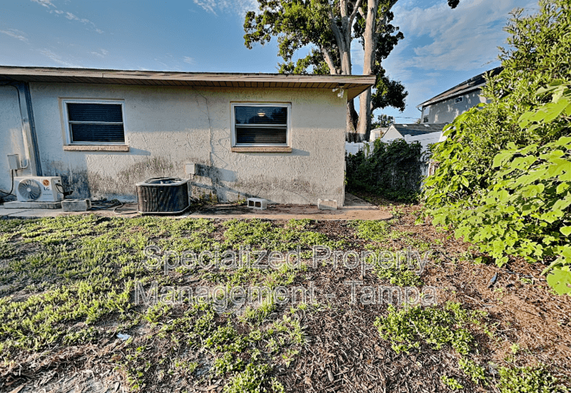 Tampa House: 3619 W Cass St