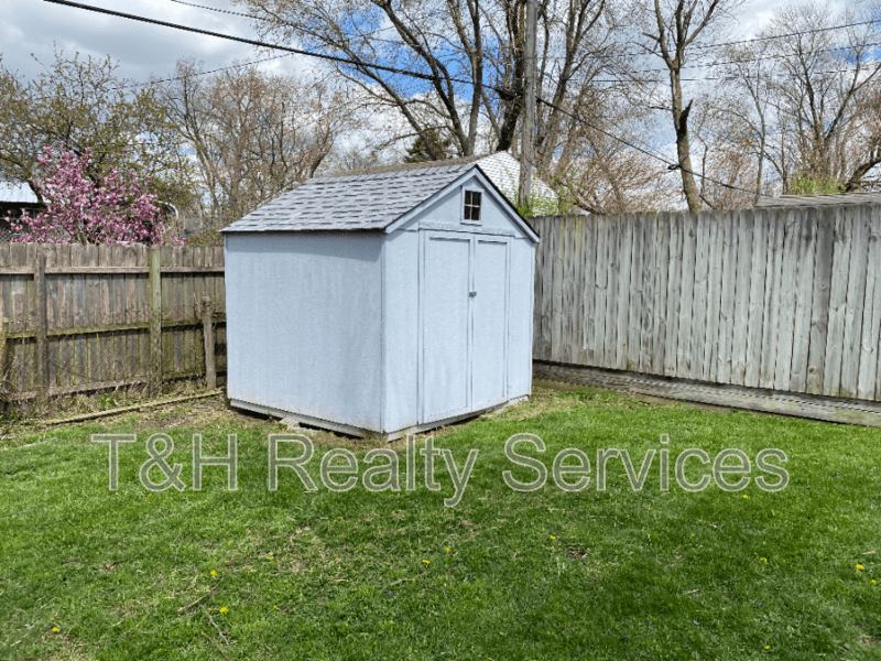 Indianapolis House: 8126 Gilmore Road