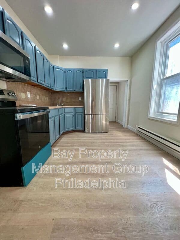 Philadelphia House: 124 E Wishart St